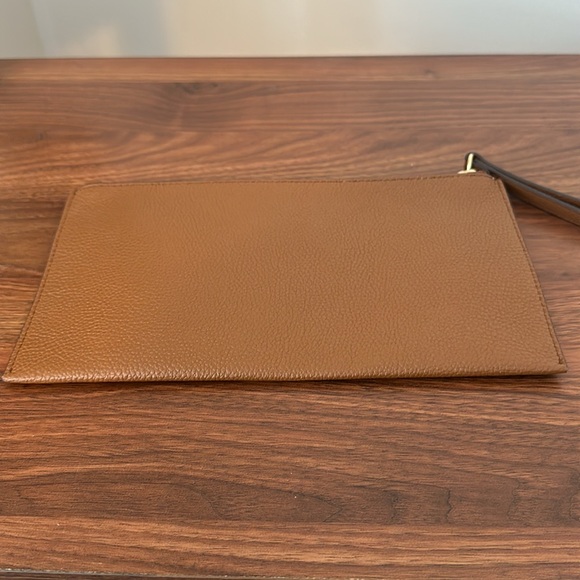 MICHAEL KORS CLUTCH/WRISTLET - Picture 3 of 5